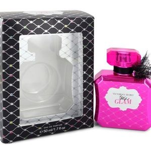 Tease Victoria’s Secret *new*